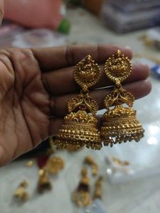Traditional Gold Jhumka Earrings