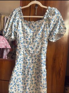 Urbanic Blue Floral XS Top