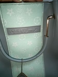 Handbag