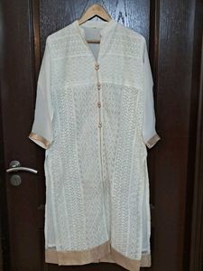 Elegant White &amp; Gold Embroidered Kurti