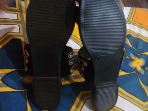 Flat Chappals With Embroidery Work