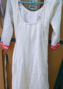 Elegant White Kurta with Pink Embroidery