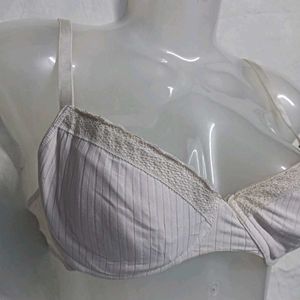⭐ Comfortable Striped Bra