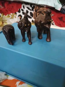 Wooden Elephant Figurines (Set of 3)