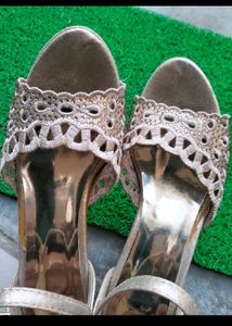 Golden Colour Heels
