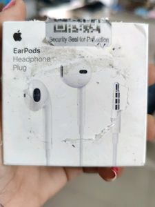 Apple   Earpods Headphone Plug . Good Condition.