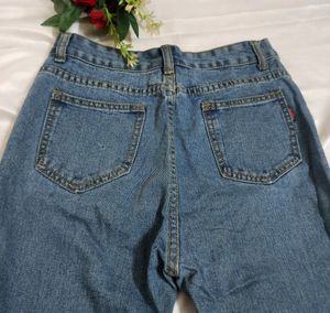 Straight Cut Jeans
