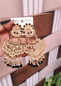 Exquisite Kundan &amp; Pearl Drop Earrings