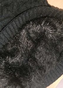 Black Knit Beanie Hat 👒