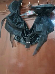 Black Velvet Cute bow sleeves 💫