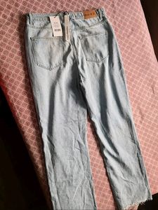 Na-kd Heavily Distressed Straight Fit Jeans