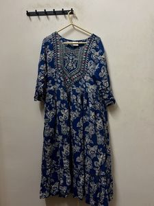 Beautiful Blue Floral Embroidered Kurta