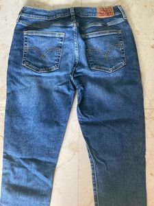 Levis Button fly Closure High Rise Boyfriend Fit