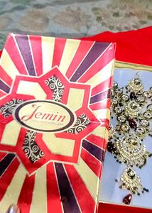 Exquisite Traditional Indian Jewelry Set