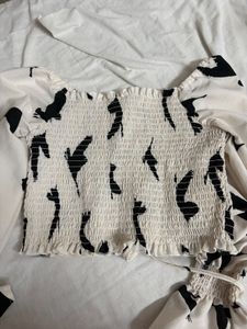 White &amp; Black Printed Puff Sleeve Crop Top