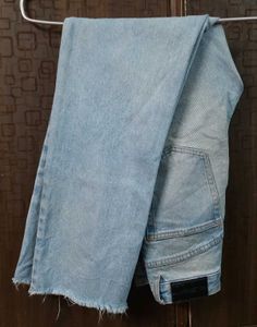 Hey!👋 I'm Selling a High Waist Blue Color Jeans.