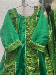 Beautiful Emerald Green Kurta Set