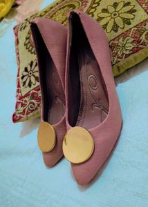 Very Fancy And Amazing Heels