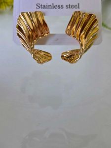 Gold Textured Leaf Earrings