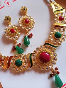 Traditional Kundan Necklace Set