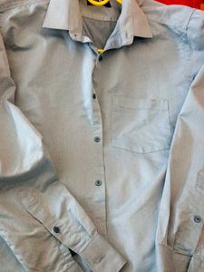 Men's Light Blue Button-Down Shirt