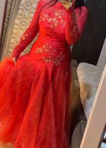 Stunning Red Embellished Gown❤️🦋