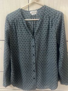 Chic Geometric Print Button-Up Blouse