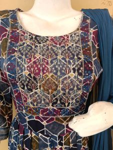Stylish Geometric Print Kurta Set with Dupatta