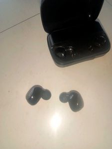 Wireless Earbuds with Charging Case