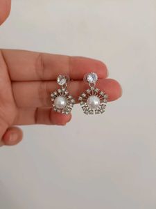 Elegant Pearl and Crystal Flower Earrings