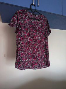 Floral Print V-Neck Top