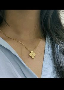 Elegant Clover Necklace [Anti tarnish]