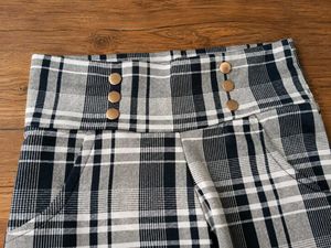 Chic Plaid High-Waisted Pants