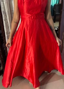 Stunning Red Evening Gown with Bow Detail