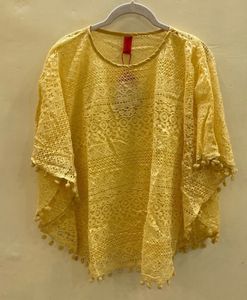 COTTINFABTextured Round Neck Top with Lace Detail