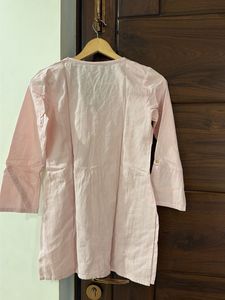 Light Pink V-Neck Kurta
