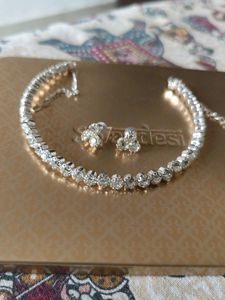 Sparkling Crystal Neckpiece&amp; Earrings Set