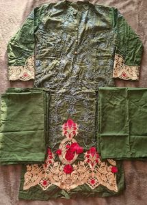 Embroidered Green Kurta Set