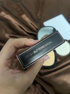 Mars It's Giving Powder Foundation