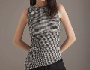 Chic Gingham Sleeveless Top