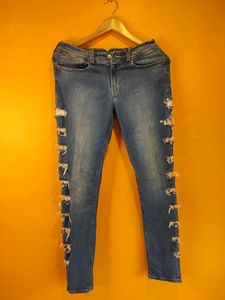 Stylish Damaged Jeans