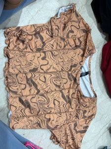 Trendy Marble Print Crop Top