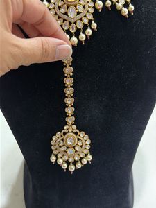 Brand new  Kundan and Pearl Necklace Set