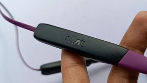 Original Boat Rockerz 255 NEO FULLY WORKING ONLY EAR HOOKS LOST