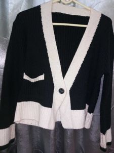 🖤Urbanic Black &amp; Cream Colorblock Knit Cardigan