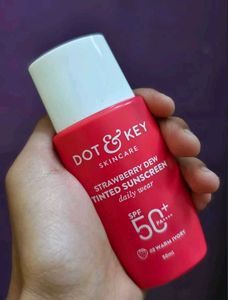 DOT &amp; KEY Strawberry Dew Tinted Sunscreen