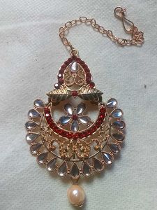 Earrings With Mantika