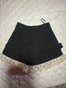 Cute Black Skirt Shorts with Ruffles