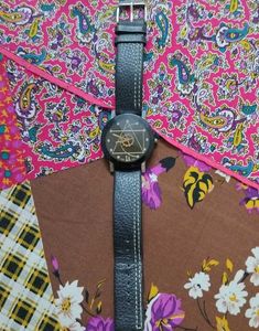 Unique Geometric Design Watch
