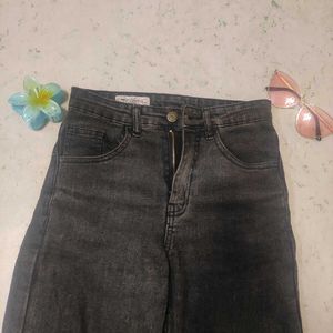 Gray High-Waisted  Jeans